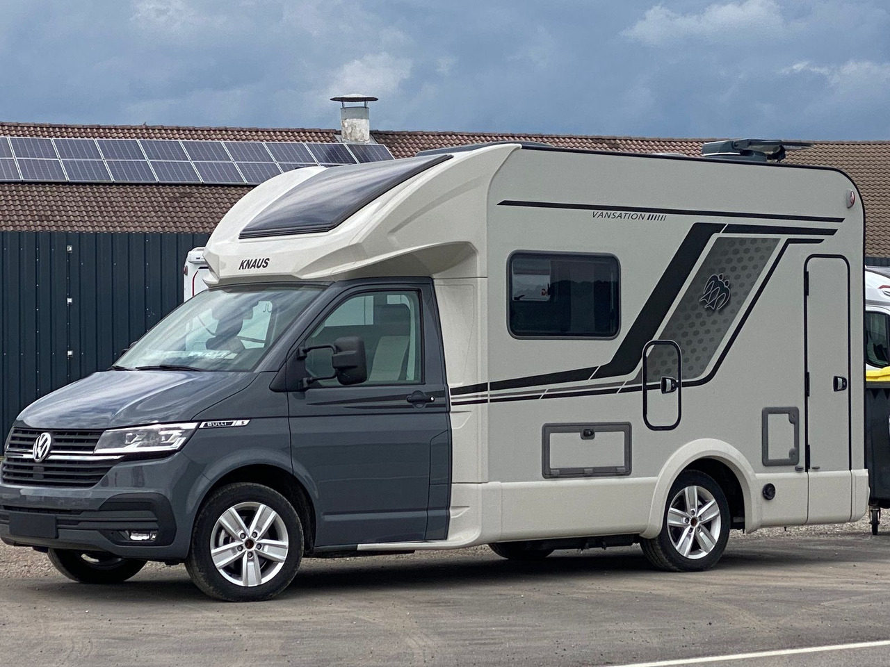 Knaus Tourer Van 500 LT, slide Bett, 4 P. Zulassung - Autorulotă semi-integrată: Foto 2 Knaus Tourer Van 500 LT, slide Bett, 4 P. Zulassung - Autorulotă semi-integrată: Foto 2