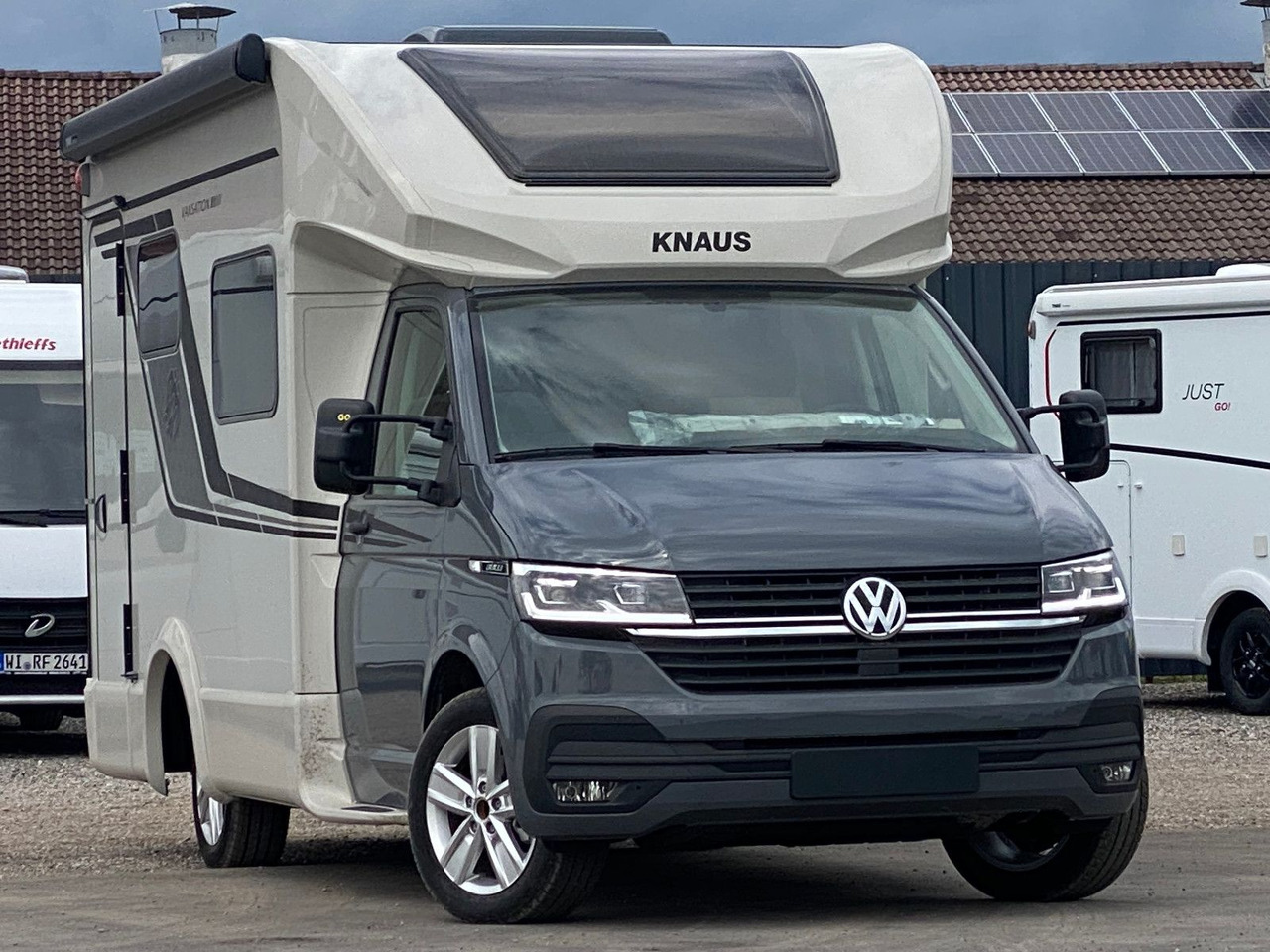 Knaus Tourer Van 500 LT, slide Bett, 4 P. Zulassung - Autorulotă semi-integrată: Foto 3 Knaus Tourer Van 500 LT, slide Bett, 4 P. Zulassung - Autorulotă semi-integrată: Foto 3