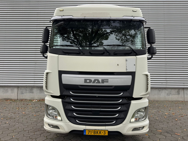 DAF XF 460 / Manual / Retarder / Mega / Roof Klima / TUV:1-2026 / NL Truck - Cap tractor: Foto 4 DAF XF 460 / Manual / Retarder / Mega / Roof Klima / TUV:1-2026 / NL Truck - Cap tractor: Foto 4