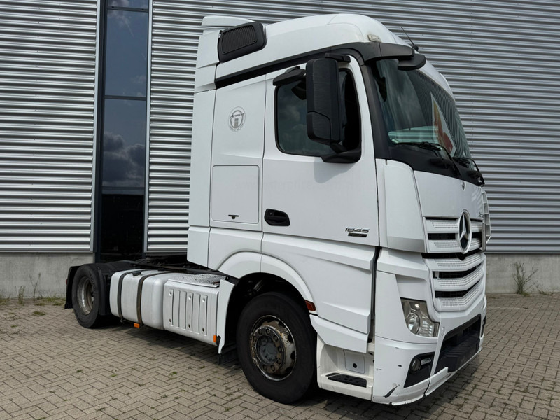 Mercedes-Benz Actros 1845 / Euro 5 / 2 Tanks / 2 In Stock - Cap tractor: Foto 2 Mercedes-Benz Actros 1845 / Euro 5 / 2 Tanks / 2 In Stock - Cap tractor: Foto 2