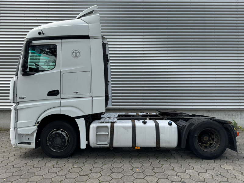 Mercedes-Benz Actros 1845 / Euro 5 / 2 Tanks / 2 In Stock - Cap tractor: Foto 5 Mercedes-Benz Actros 1845 / Euro 5 / 2 Tanks / 2 In Stock - Cap tractor: Foto 5