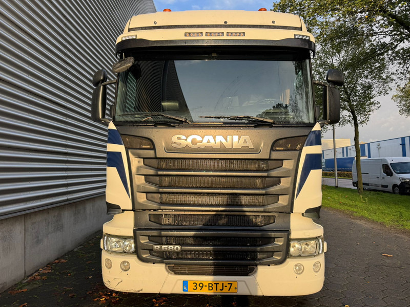 Scania R580 / V8 / 6X4 / HighLine / Retarder / NL Truck - Cap tractor: Foto 5 Scania R580 / V8 / 6X4 / HighLine / Retarder / NL Truck - Cap tractor: Foto 5