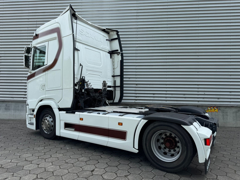 Scania S450 / Retarder / Full Air / Night Klima / 2 Tanks / TUV: 3-2026 / Belgium Truck - Cap tractor: Foto 3 Scania S450 / Retarder / Full Air / Night Klima / 2 Tanks / TUV: 3-2026 / Belgium Truck - Cap tractor: Foto 3