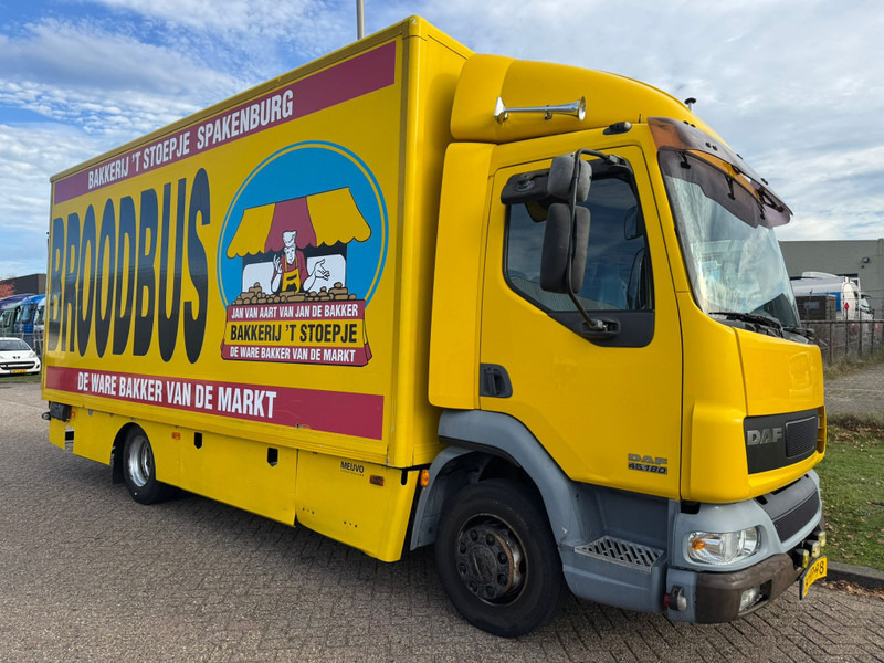 DAF LF 45.180 / Manual / Tail Lift / NL Truck - Camion furgon: Foto 2 DAF LF 45.180 / Manual / Tail Lift / NL Truck - Camion furgon: Foto 2
