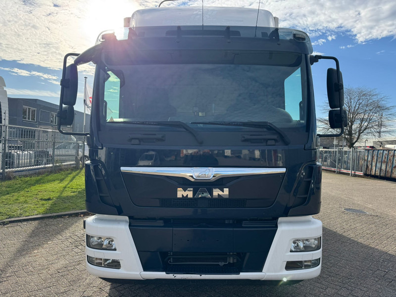 MAN TGM 12.220 / Carrier / Euro 6 / Tail Lift / TUV: 9-2026 / Belgium Truck - Camion frigider: Foto 5 MAN TGM 12.220 / Carrier / Euro 6 / Tail Lift / TUV: 9-2026 / Belgium Truck - Camion frigider: Foto 5