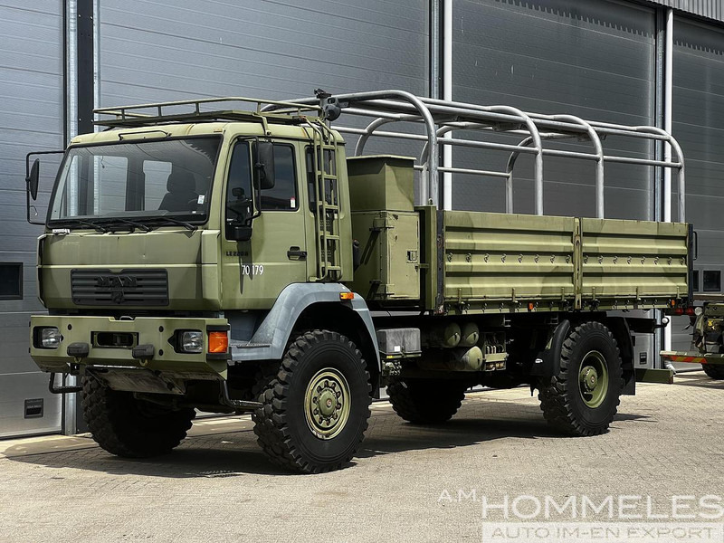 MAN 18.225 LAC 4x4 - Camion: Foto 2 MAN 18.225 LAC 4x4 - Camion: Foto 2