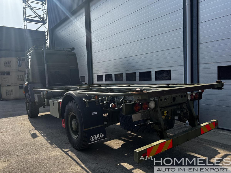 MAN 18.225 LAC 4x4 - Camion: Foto 3 MAN 18.225 LAC 4x4 - Camion: Foto 3