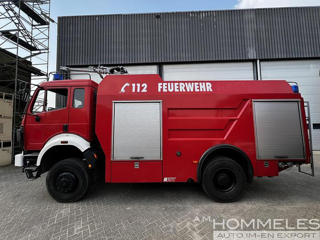 Mercedes-Benz 1831 4x4 - Autospeciala de stins incendii: Foto 3 Mercedes-Benz 1831 4x4 - Autospeciala de stins incendii: Foto 3