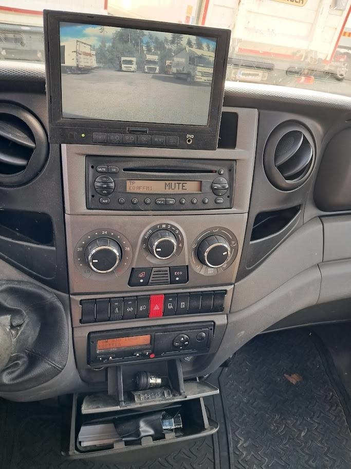 Iveco Daily 70 C17 Doppel 3.0 - Camion platformă: Foto 3 Iveco Daily 70 C17 Doppel 3.0 - Camion platformă: Foto 3