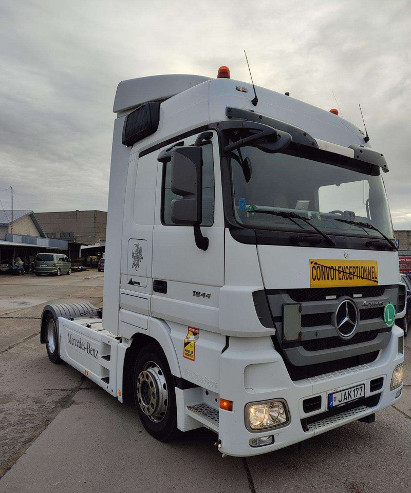 Mercedes-Benz Actros 1844 LS - Cap tractor: Foto 1 Mercedes-Benz Actros 1844 LS - Cap tractor: Foto 1