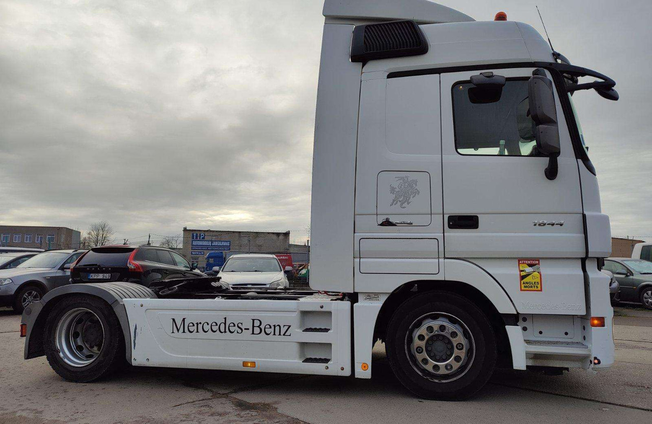 Mercedes-Benz Actros 1844 LS - Cap tractor: Foto 3 Mercedes-Benz Actros 1844 LS - Cap tractor: Foto 3