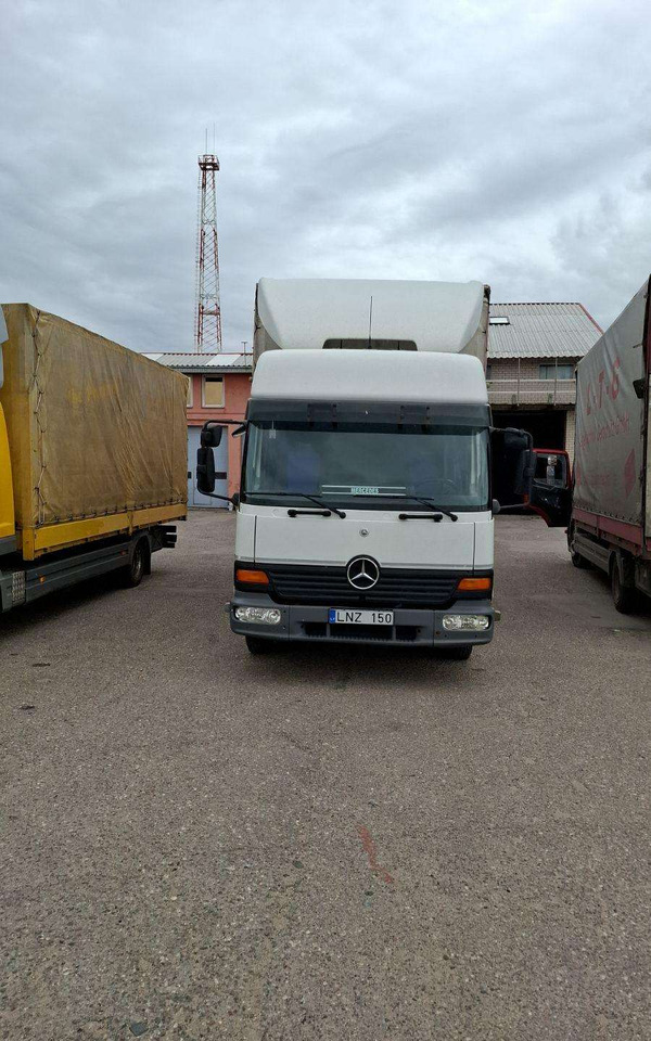 Mercedes-Benz 818 L - Camion cu prelată: Foto 3 Mercedes-Benz 818 L - Camion cu prelată: Foto 3