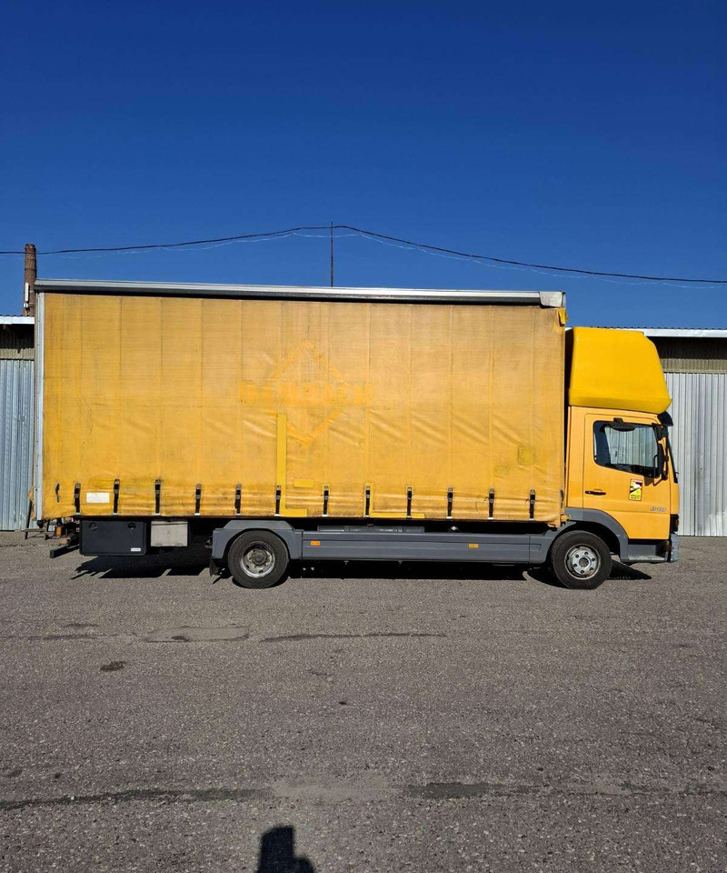 Mercedes-Benz Atego - Camion cu prelată: Foto 2 Mercedes-Benz Atego - Camion cu prelată: Foto 2