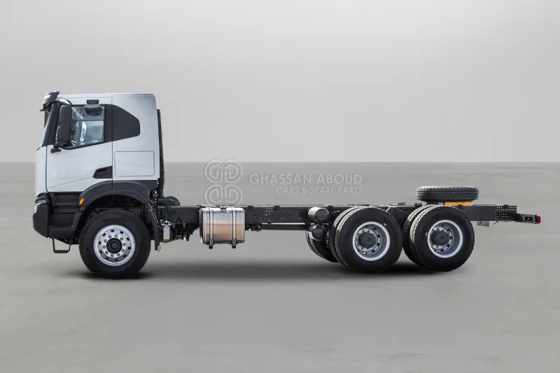 IVECO T-WAY AT380T47H 6X4 R24 TYRES CHASSIS - Barcelona Stock - Camion şasiu: Foto 4 IVECO T-WAY AT380T47H 6X4 R24 TYRES CHASSIS - Barcelona Stock - Camion şasiu: Foto 4