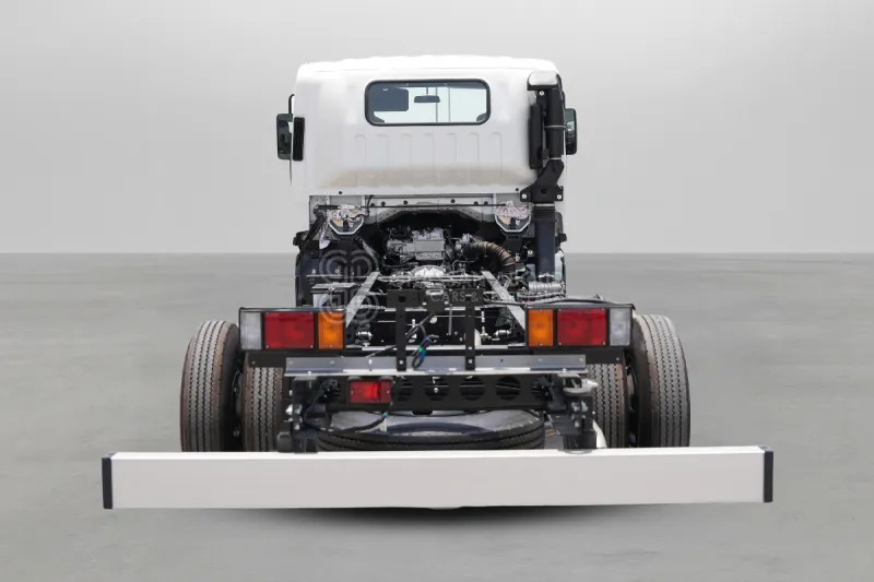 Isuzu NPR 85K 4x2 Long Chassis - Camion şasiu: Foto 3 Isuzu NPR 85K 4x2 Long Chassis - Camion şasiu: Foto 3