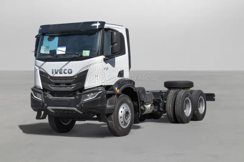 Iveco T-WAY AD380T47H 6x4 R24 Tyres Chassis - Barcelona Stock - Camion şasiu: Foto 1 Iveco T-WAY AD380T47H 6x4 R24 Tyres Chassis - Barcelona Stock - Camion şasiu: Foto 1
