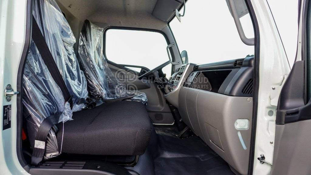 Camion şasiu MITSUBISHI CANTER CHASSIS PAYLOAD 5 TON APPROX SINGLE CAB WITH A/C 4X2 LIGHT DUTY MY2024: Foto 11
