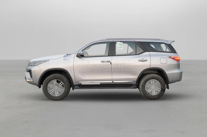 Toyota Fortuner  4x4 - SUV: Foto 3 Toyota Fortuner  4x4 - SUV: Foto 3