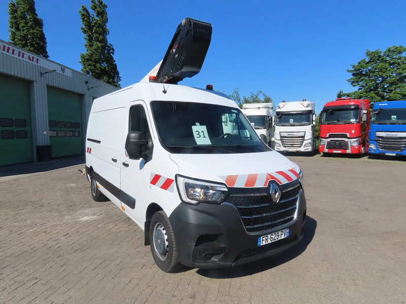 Renault Master 77000 km, 10,5 m, KLUBB, 3500 kg, euro6 - Autoutilitară: Foto 3 Renault Master 77000 km, 10,5 m, KLUBB, 3500 kg, euro6 - Autoutilitară: Foto 3