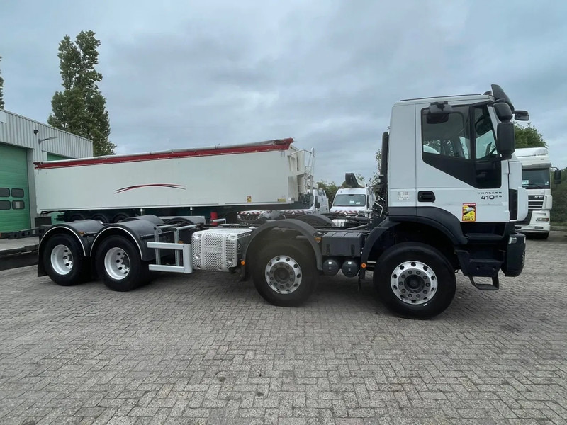 Iveco Trakker 410 PTO, RETARDER, 8x4 , 442000 km! - Cap tractor: Foto 4 Iveco Trakker 410 PTO, RETARDER, 8x4 , 442000 km! - Cap tractor: Foto 4