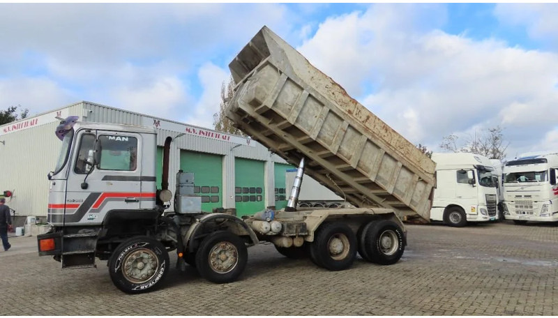 MAN 35.362 8x4 Euro 2, ZF manual gearbox, VERY clean - Camion basculantă: Foto 5 MAN 35.362 8x4 Euro 2, ZF manual gearbox, VERY clean - Camion basculantă: Foto 5