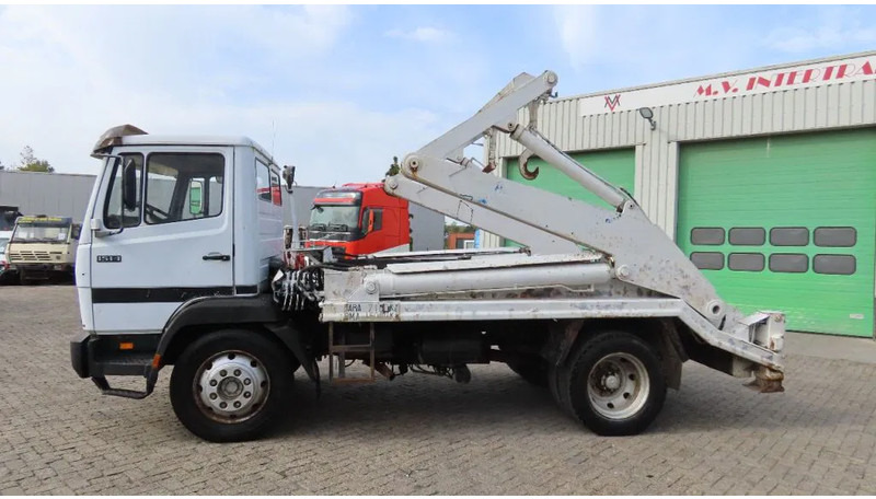 Mercedes-Benz 1514 Manual diesel pomp. Very clean - Camion cu sistem de cablu: Foto 4 Mercedes-Benz 1514 Manual diesel pomp. Very clean - Camion cu sistem de cablu: Foto 4