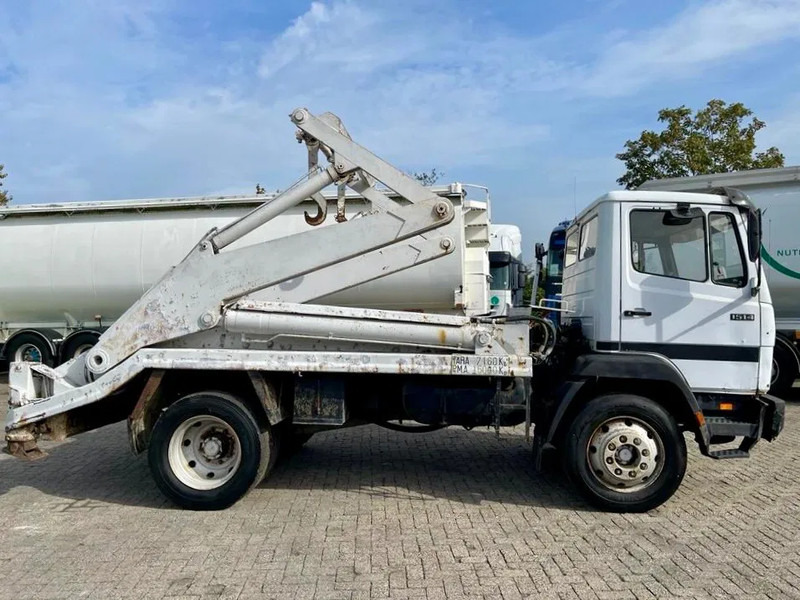 Mercedes-Benz 1514 Manual diesel pomp. Very clean - Camion cu sistem de cablu: Foto 4 Mercedes-Benz 1514 Manual diesel pomp. Very clean - Camion cu sistem de cablu: Foto 4