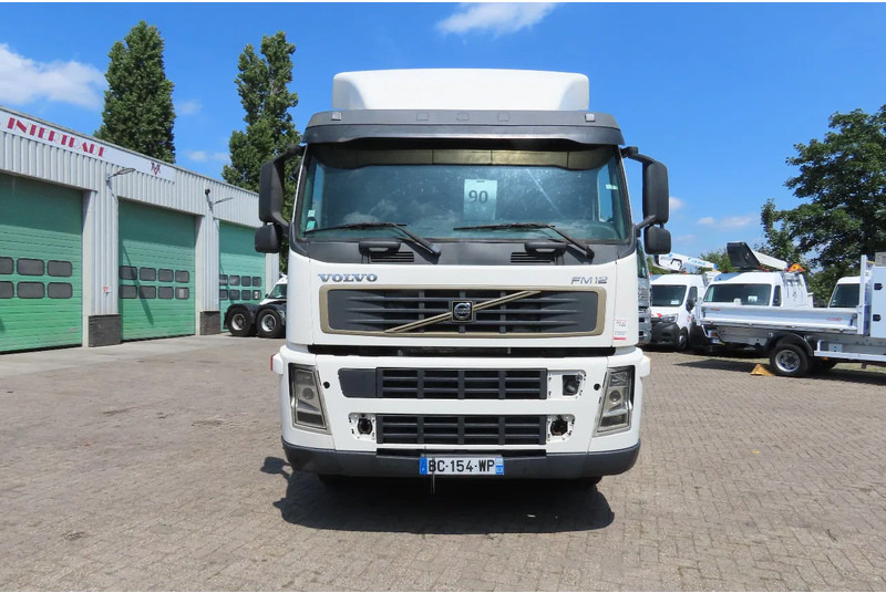 Volvo FM 12.380 8x4 FULL SPRING. 100% condition! - Camion şasiu: Foto 4 Volvo FM 12.380 8x4 FULL SPRING. 100% condition! - Camion şasiu: Foto 4