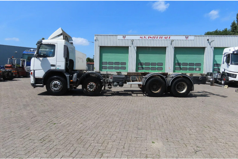 Volvo FM 380 8x4 FULL SPRING. 100% condition! - Camion şasiu: Foto 4 Volvo FM 380 8x4 FULL SPRING. 100% condition! - Camion şasiu: Foto 4