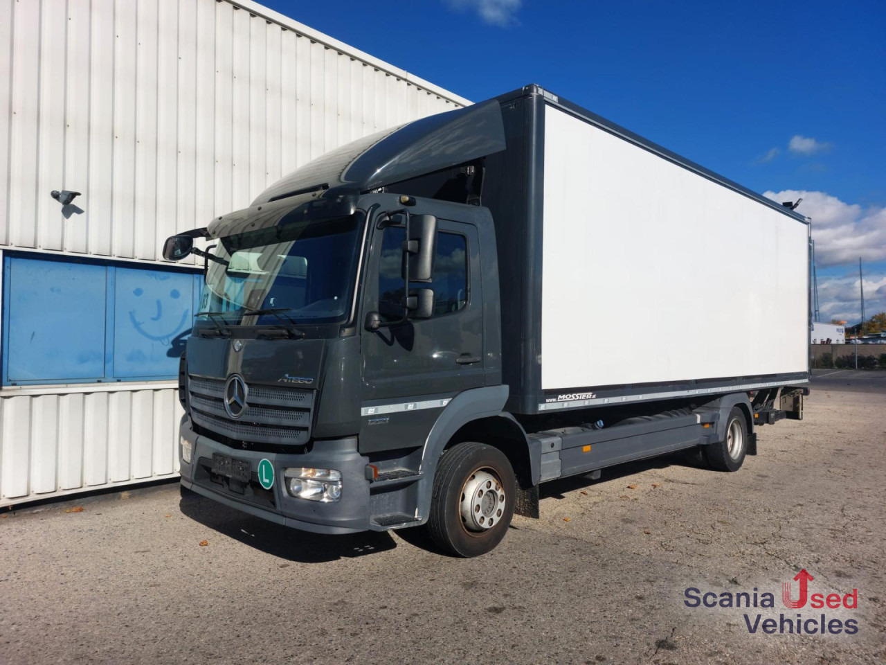 MERCEDES-BENZ Atego 1221 L Koffer Ladebordwand - Camion furgon: Foto 1 MERCEDES-BENZ Atego 1221 L Koffer Ladebordwand - Camion furgon: Foto 1