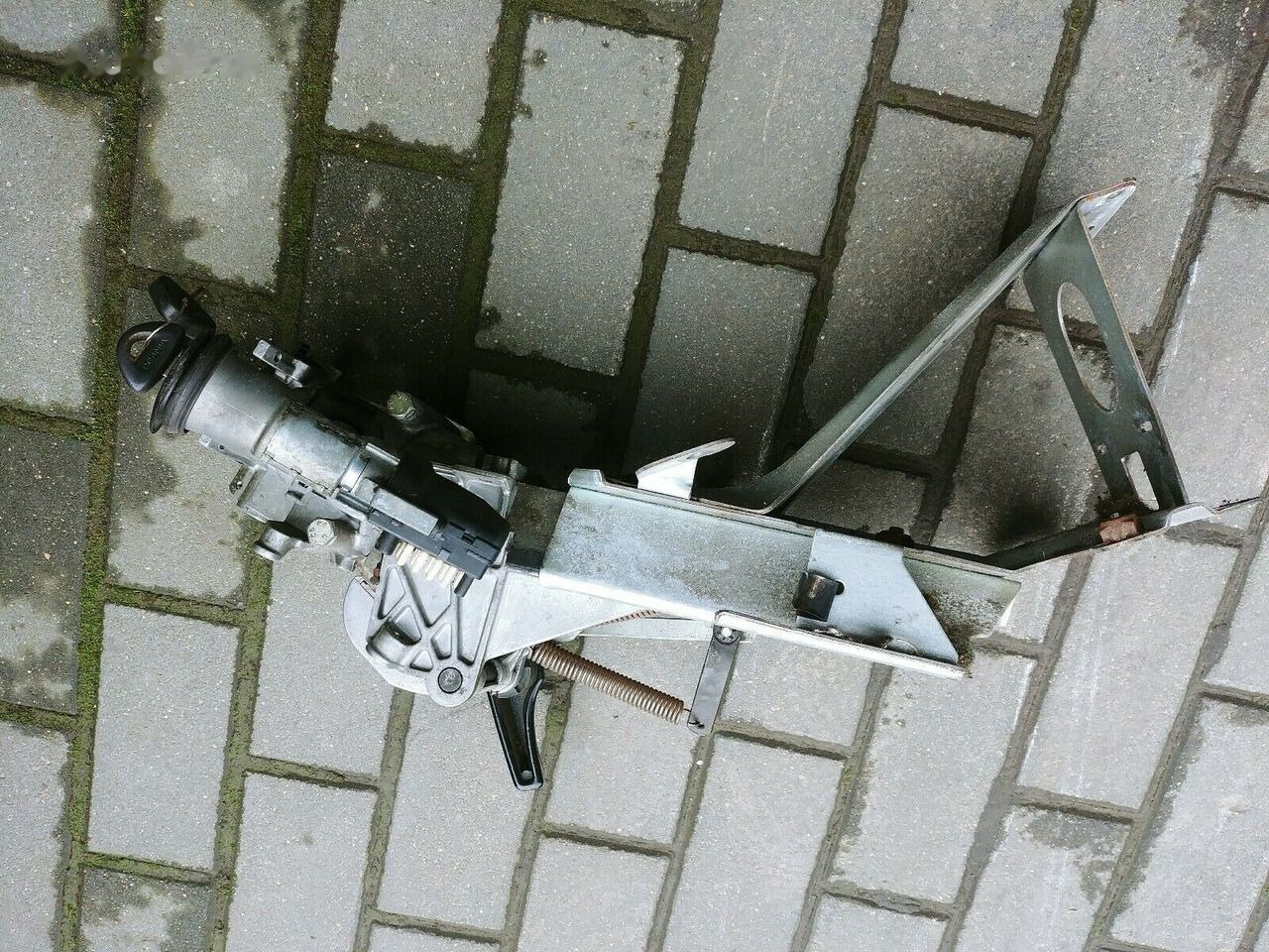 Scania 4 SERIES  WITH IGNITION SWITCH 1427567  truck - Coloană de direcție pentru Camion: Foto 2 Scania 4 SERIES  WITH IGNITION SWITCH 1427567  truck - Coloană de direcție pentru Camion: Foto 2