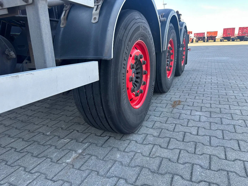 Semiremorcă transport containere/ Swap body Burg 20FT / 20FT SWAP ADR (EX/II, EX/III, FL, AT), Leergewicht : 3.690kg, SAF INTRADISC, 2x Liftachse, NL-Chassis, APK/ADR: 08-2025: Foto 15