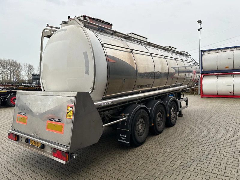 Feldbinder FOOD / LEVENSMIDDELEN / LEBENSMITTEL / 33.500L / 3-COMP / PUMP / NL-trailer / APK: 05-2026 - Semiremorcă cisternă: Foto 3 Feldbinder FOOD / LEVENSMIDDELEN / LEBENSMITTEL / 33.500L / 3-COMP / PUMP / NL-trailer / APK: 05-2026 - Semiremorcă cisternă: Foto 3