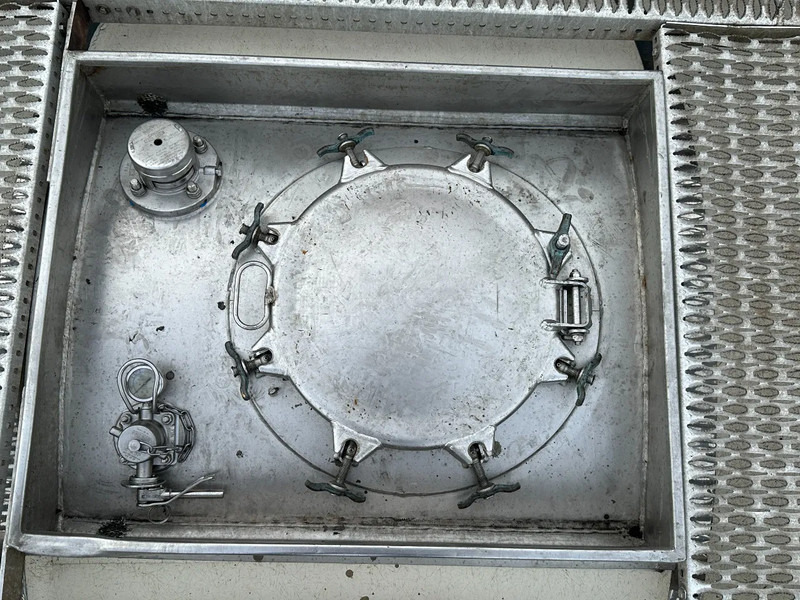 Leasing de Van Hool 20FT SWAPBODY 30.900L, UN PORTABLE T11, 5Y inspection: 05-2028 Van Hool 20FT SWAPBODY 30.900L, UN PORTABLE T11, 5Y inspection: 05-2028: Foto 9 Leasing de Van Hool 20FT SWAPBODY 30.900L, UN PORTABLE T11, 5Y inspection: 05-2028 Van Hool 20FT SWAPBODY 30.900L, UN PORTABLE T11, 5Y inspection: 05-2028: Foto 9