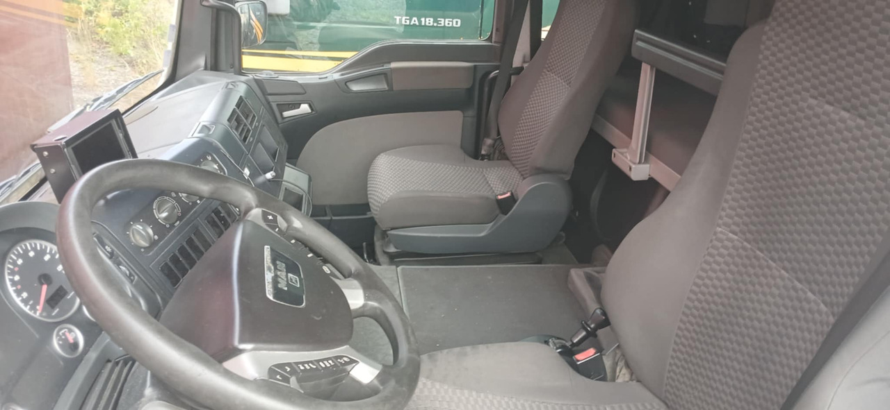 MAN TGM 18.280 4x2 BL - Camion furgon: Foto 5 MAN TGM 18.280 4x2 BL - Camion furgon: Foto 5