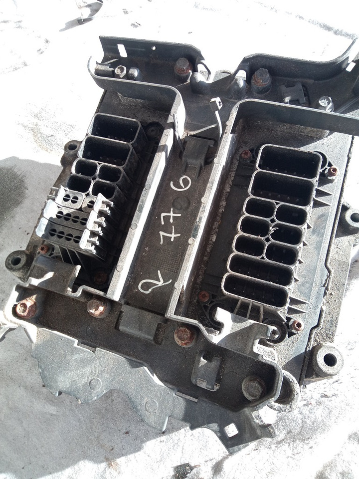 EDC Scania R420 DC1108 1776435 - Calculator de bord pentru Camion: Foto 2 EDC Scania R420 DC1108 1776435 - Calculator de bord pentru Camion: Foto 2