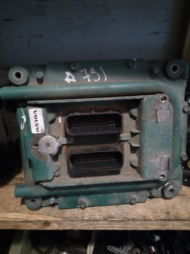 EDC VOLVO FH460 D13C460 20995620 P04 - Calculator de bord pentru Camion: Foto 2 EDC VOLVO FH460 D13C460 20995620 P04 - Calculator de bord pentru Camion: Foto 2