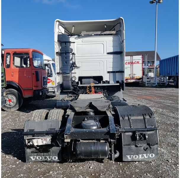 Volvo FH-GLOBBETROTTER - Cap tractor: Foto 2 Volvo FH-GLOBBETROTTER - Cap tractor: Foto 2