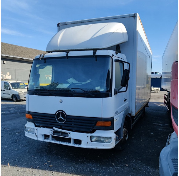 Mercedes-Benz 818 - Camion furgon: Foto 1 Mercedes-Benz 818 - Camion furgon: Foto 1