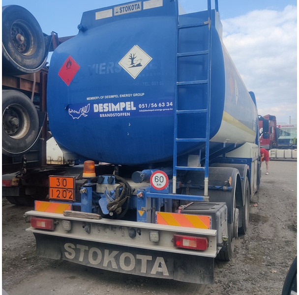 Volvo FM-400 - Camion cisternă: Foto 4 Volvo FM-400 - Camion cisternă: Foto 4