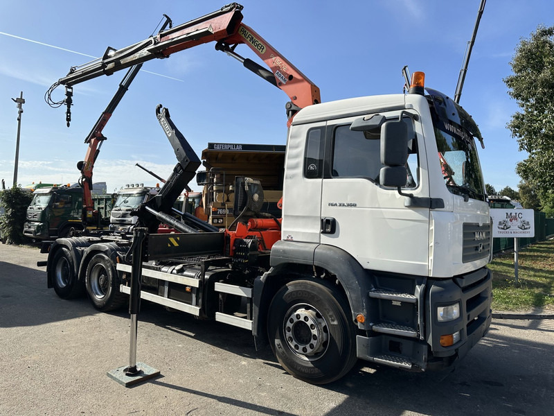 MAN TGA 33.360 6x4 HAAKSYSTEEM + KRAAN PALFINGER PK 15002 - MANUEEL - BLADVERIGN - NAAFREDUCTIE - BE TRUCK - Camion cu cârlig, Camion cu macara: Foto 1 MAN TGA 33.360 6x4 HAAKSYSTEEM + KRAAN PALFINGER PK 15002 - MANUEEL - BLADVERIGN - NAAFREDUCTIE - BE TRUCK - Camion cu cârlig, Camion cu macara: Foto 1