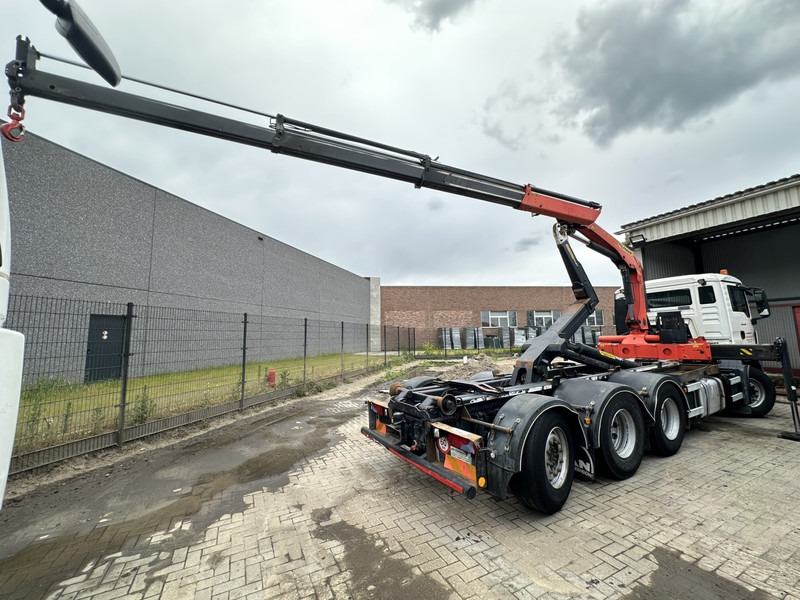 MAN TGS 35.400 8x4 TRIDEM HOOKLIFT T22 + CRANE PALFINGER PK 18001 EH + RADIO - EURO 5 - LIFT/STEERING AXLE - BE TRUCK - Camion cu cârlig, Camion cu macara: Foto 5 MAN TGS 35.400 8x4 TRIDEM HOOKLIFT T22 + CRANE PALFINGER PK 18001 EH + RADIO - EURO 5 - LIFT/STEERING AXLE - BE TRUCK - Camion cu cârlig, Camion cu macara: Foto 5