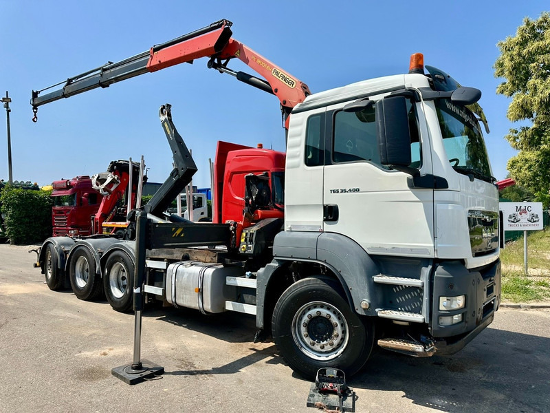 MAN TGS 35.400 8x4 TRIDEM HOOKLIFT T22 + CRANE PALFINGER PK 18001 EH + RADIO - EURO 5 - LIFT/STEERING AXLE - BE TRUCK - Camion cu cârlig, Camion cu macara: Foto 1 MAN TGS 35.400 8x4 TRIDEM HOOKLIFT T22 + CRANE PALFINGER PK 18001 EH + RADIO - EURO 5 - LIFT/STEERING AXLE - BE TRUCK - Camion cu cârlig, Camion cu macara: Foto 1