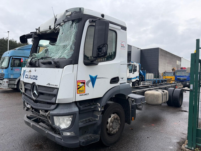 Mercedes-Benz ANTOS 1830 - 4x2 (8m90) CHASSIS CABINE - 19T - A/C - TAILLIFT - *440.000km* - EURO 6 - ENGINE + GEARBOX + CHASSIS = OK - Camion şasiu: Foto 3 Mercedes-Benz ANTOS 1830 - 4x2 (8m90) CHASSIS CABINE - 19T - A/C - TAILLIFT - *440.000km* - EURO 6 - ENGINE + GEARBOX + CHASSIS = OK - Camion şasiu: Foto 3
