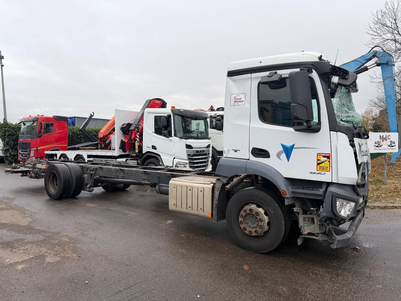 Mercedes-Benz ANTOS 1830 - 4x2 (8m90) CHASSIS CABINE - 19T - A/C - TAILLIFT - *440.000km* - EURO 6 - ENGINE + GEARBOX + CHASSIS = OK - Camion şasiu: Foto 1 Mercedes-Benz ANTOS 1830 - 4x2 (8m90) CHASSIS CABINE - 19T - A/C - TAILLIFT - *440.000km* - EURO 6 - ENGINE + GEARBOX + CHASSIS = OK - Camion şasiu: Foto 1