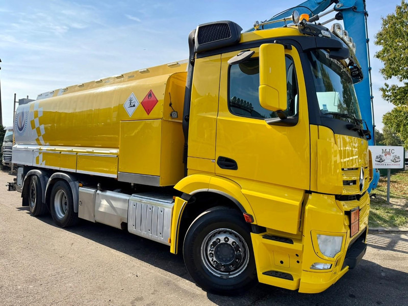 Mercedes-Benz ANTOS 2632 6x2 FUEL TANKER 16.000L - 4 COMP - DIESEL / PETROL - RETARDER - EURO 6 - LIFT / STEERING AXLE - *FULL AIR* - BE TRUCK - Camion cisternă: Foto 1 Mercedes-Benz ANTOS 2632 6x2 FUEL TANKER 16.000L - 4 COMP - DIESEL / PETROL - RETARDER - EURO 6 - LIFT / STEERING AXLE - *FULL AIR* - BE TRUCK - Camion cisternă: Foto 1