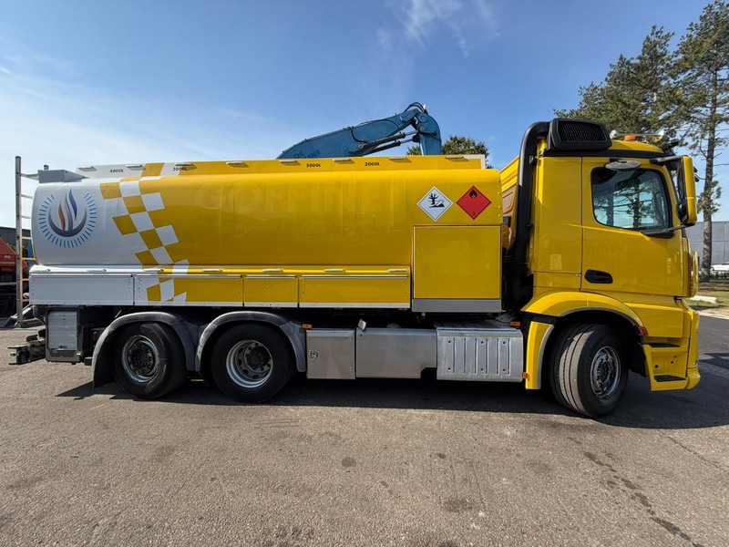 Mercedes-Benz ANTOS 2632 6x2 FUEL TANKER 16.000L - 4 COMP - DIESEL / PETROL - RETARDER - EURO 6 - LIFT / STEERING AXLE - *FULL AIR* - BE TRUCK - Camion cisternă: Foto 4 Mercedes-Benz ANTOS 2632 6x2 FUEL TANKER 16.000L - 4 COMP - DIESEL / PETROL - RETARDER - EURO 6 - LIFT / STEERING AXLE - *FULL AIR* - BE TRUCK - Camion cisternă: Foto 4