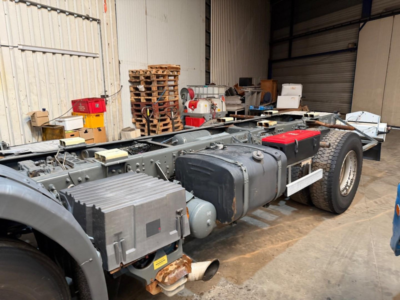 Scania P310 4x2 CHASSIS - ADR (ex tanker) - *322.000km* - AIR SUSPENSION - MANUAL - BE TRUCK - Camion şasiu: Foto 5 Scania P310 4x2 CHASSIS - ADR (ex tanker) - *322.000km* - AIR SUSPENSION - MANUAL - BE TRUCK - Camion şasiu: Foto 5