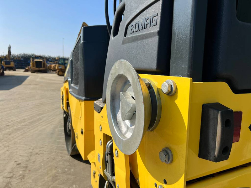 Bomag BW100 AD-5 - NEW - Cilindru compactor: Foto 5 Bomag BW100 AD-5 - NEW - Cilindru compactor: Foto 5