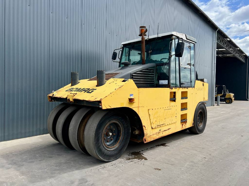 Compactor cu pneuri Bomag BW24R: Foto 1